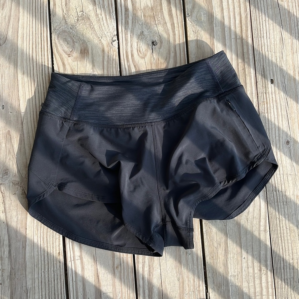 Outdoor Voices Hudson shorts 2.5”